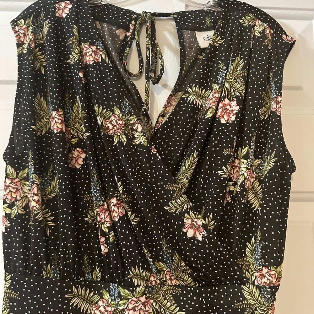 Cabi Runaround Black Floral Polka Dot Romper. Size Medium. - Picture 4 of 9